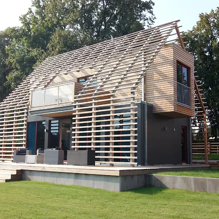 Semesterbostad Chalet,